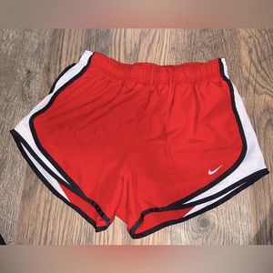 Woman’s Nike Res Running Shorts Lined Size Medium